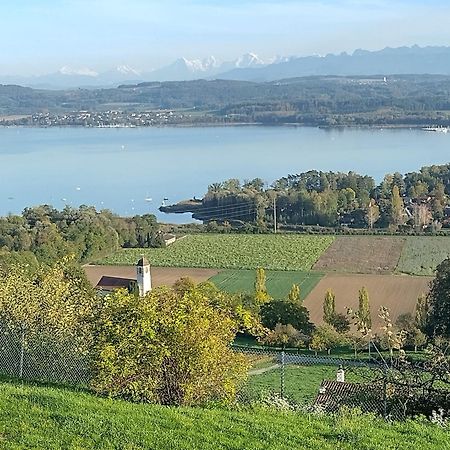 Bed and Breakfast Swiss Borzoi House Vully-les-Lacs Exteriér fotografie